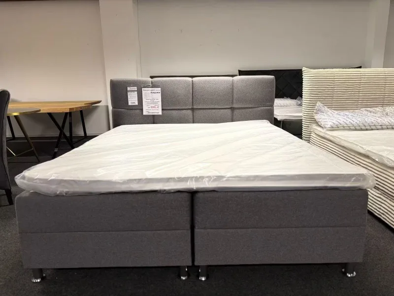 Boxspringbett JACKY 140x200 mit Topper