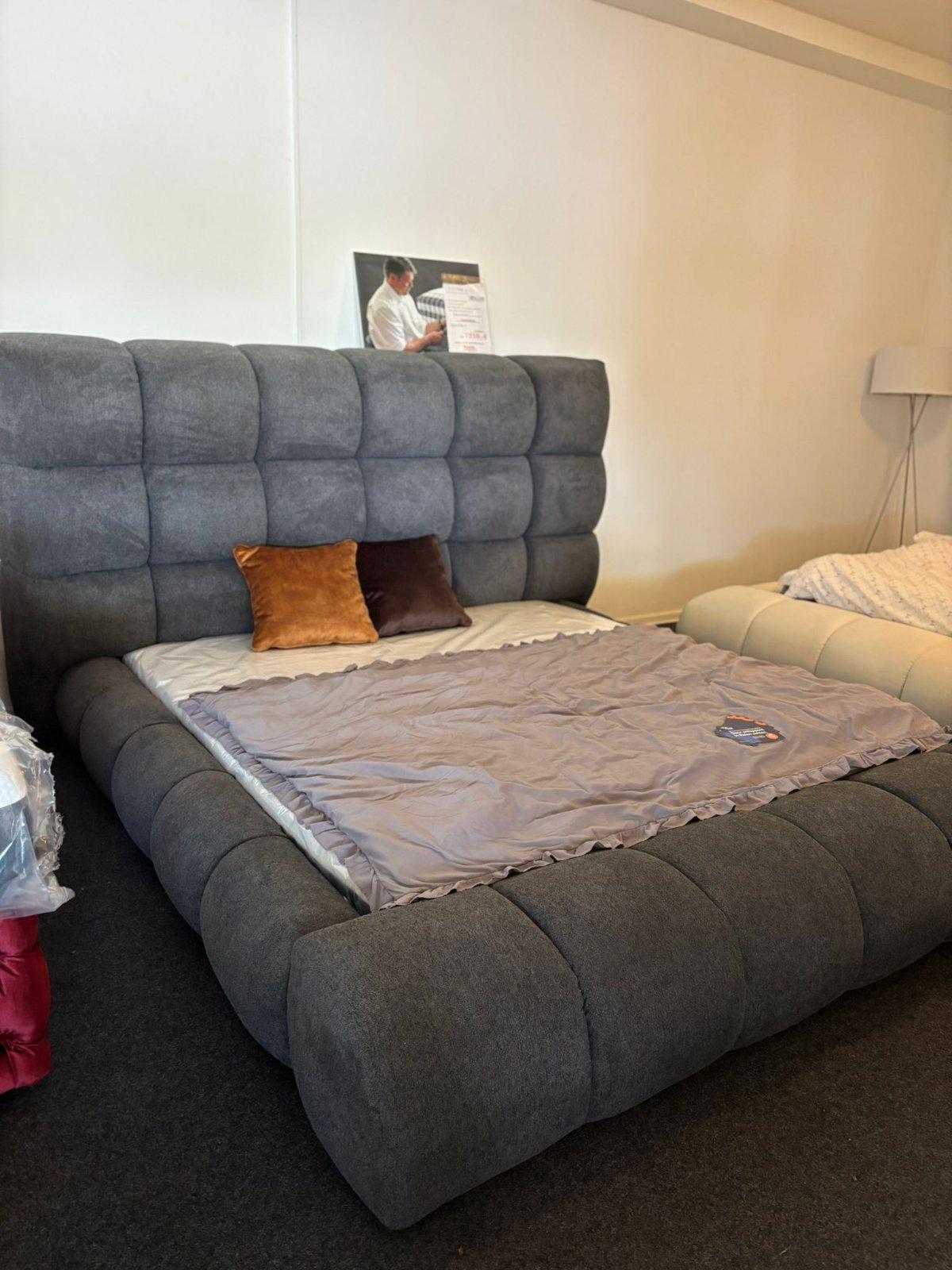 Polsterbett 180x200cm CELESTINE inkl. Matratze