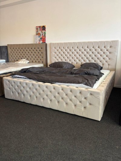 Polsterbett AURORA 200x200cm inkl. Matratze